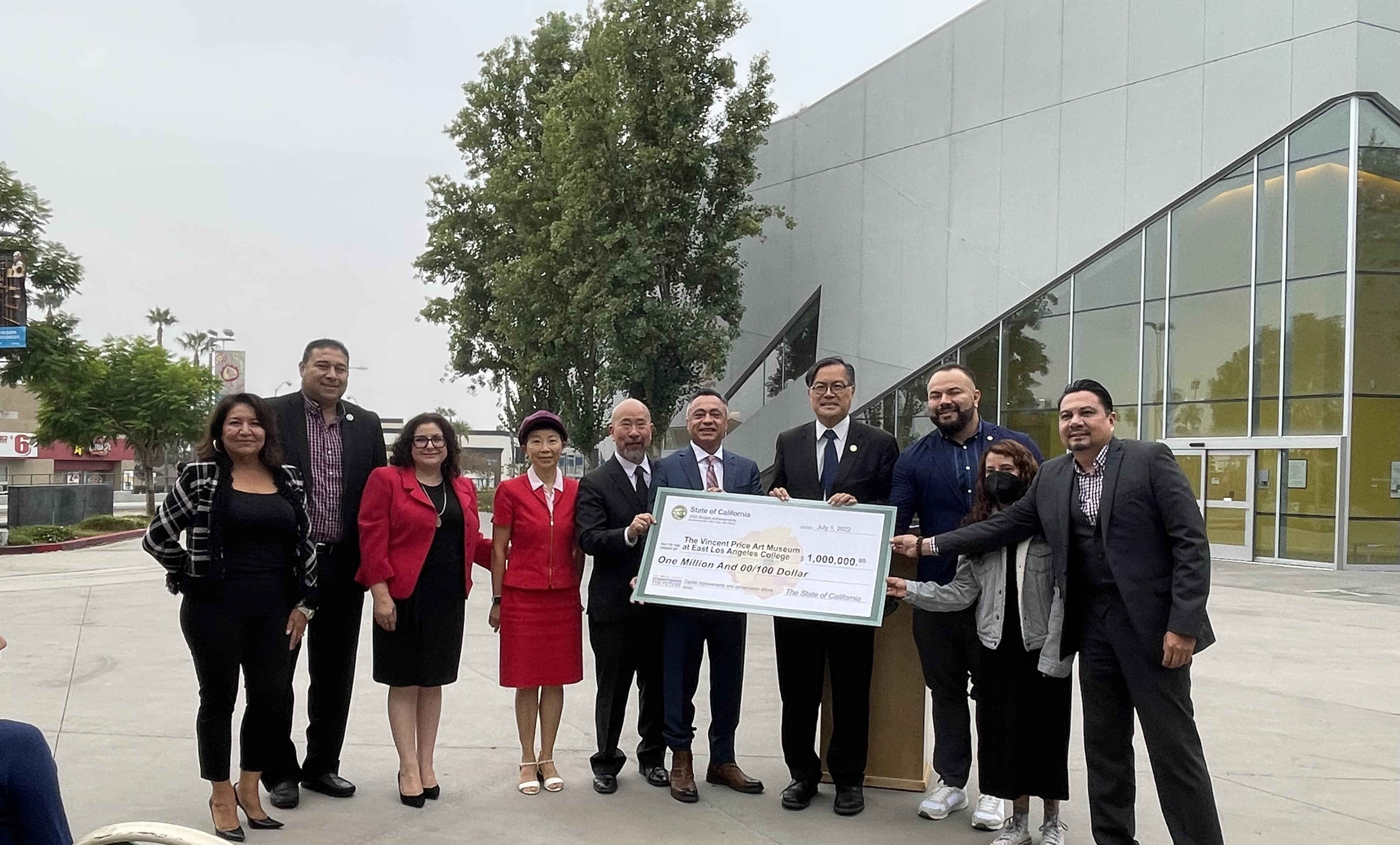 Assemblymember Fong presenting a check to the Vincent Price Art Museum