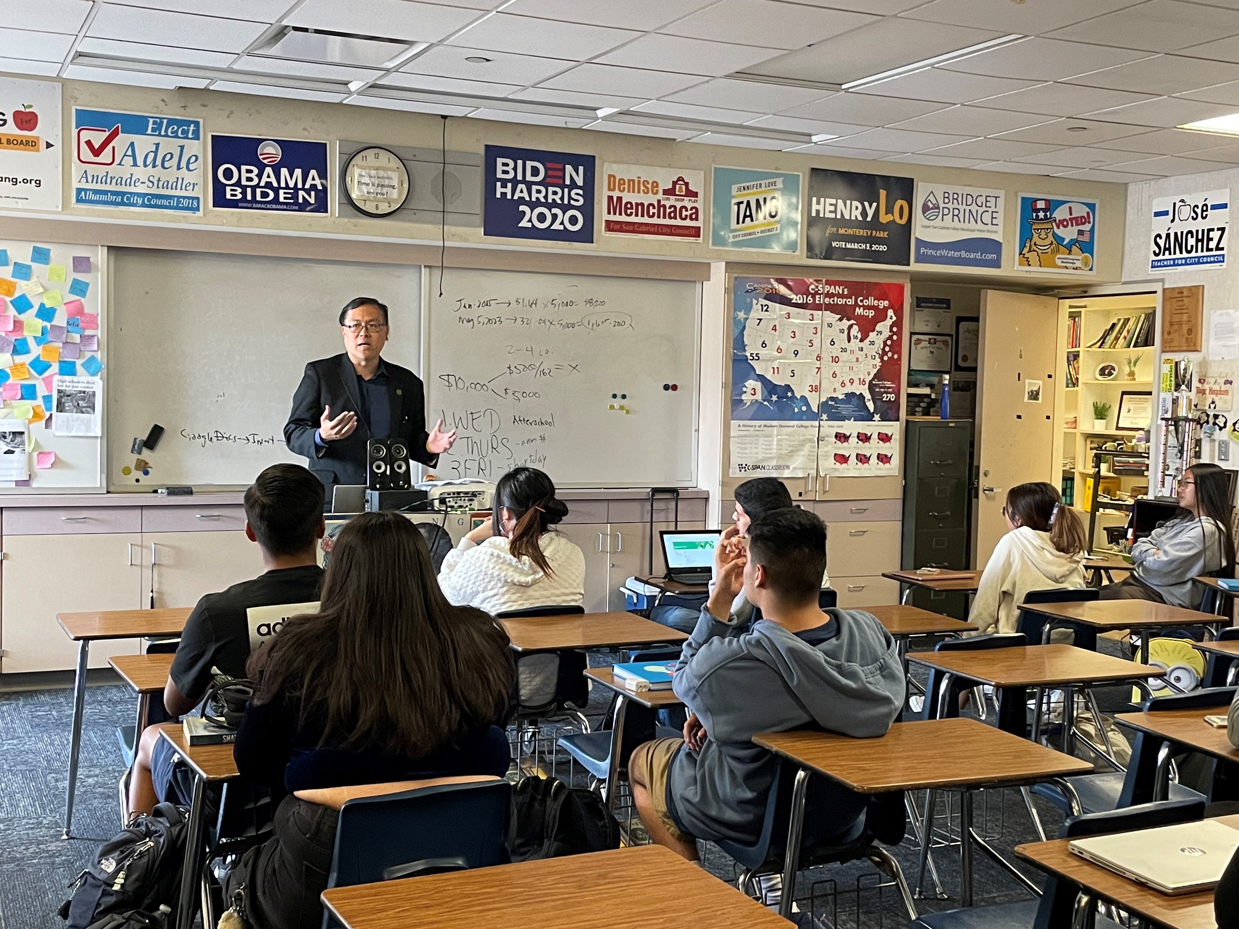 Assemblymember Fong addresses students