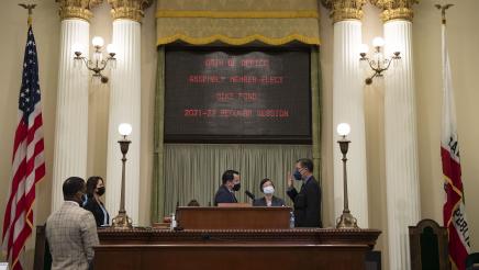 Assemlbymember Mike Fong Sworn into office